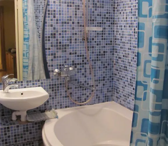 Economy Baltics - Liivamaee * Tallin