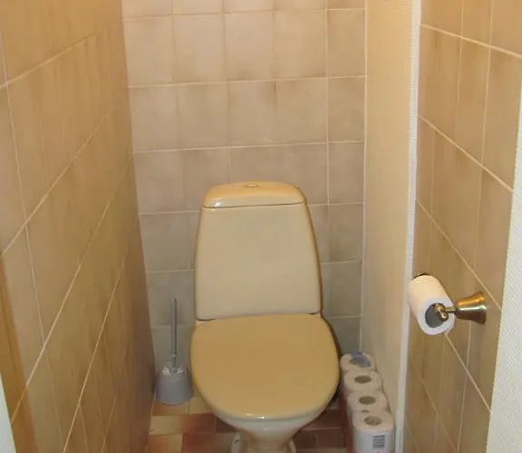 Economy Baltics - Liivamaee * Tallin